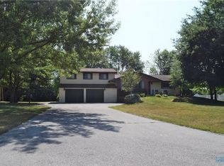 5050 Rainbow Dr, Delta, OH 43515