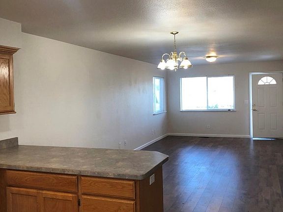 3rd image of 215 E A St #215
