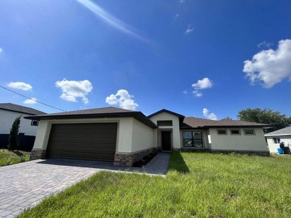 1st image of 809 NE 44th Ln