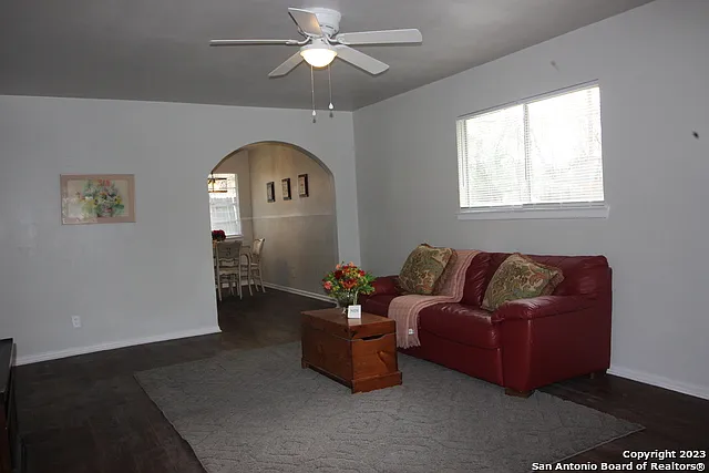 536 Southtrail Dr — Photo 1