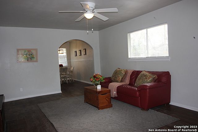 1st image of 536 Southtrail Dr