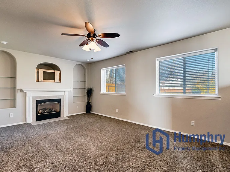 256 W Woodbury Dr — Photo 12