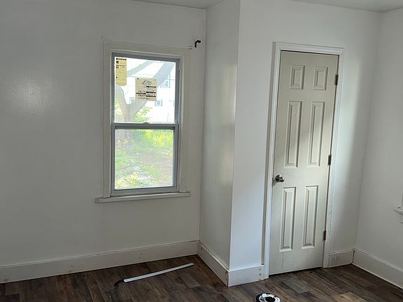 2nd image of 431 Hollenbeck St