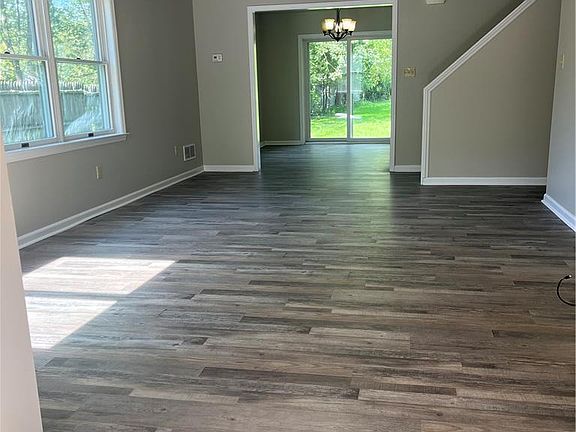 4th image of 2862 Christian Springs Rd