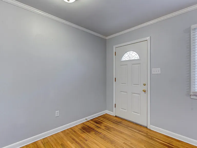 1213 Park Ave — Photo 4
