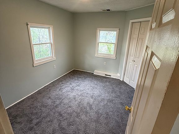 4th image of 240 Horseheads Blvd #3