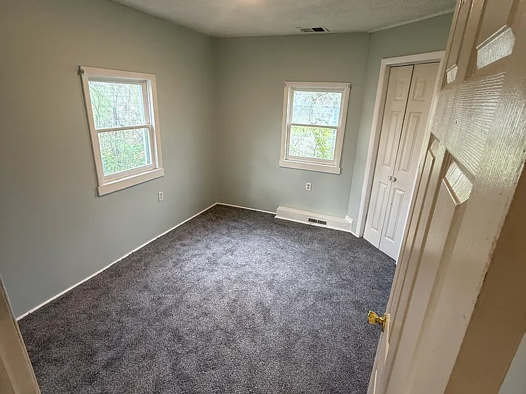 240 Horseheads Blvd #3 — Photo 4