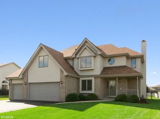 2835 Daniel Lewis Dr, New Lenox, IL 60451