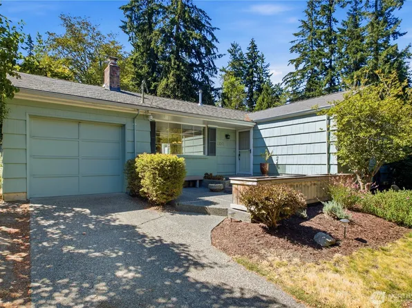 13041 25th Avenue NE, Seattle, WA 98125
