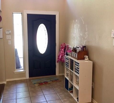 3rd image of 138 Wandering Dr