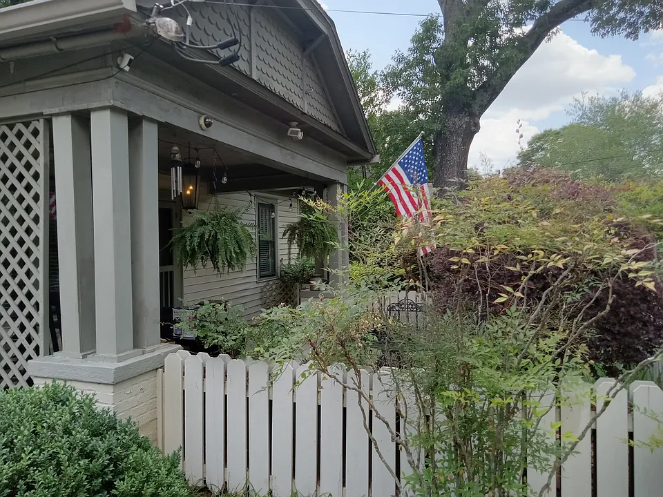 side-view of Glen Arden house