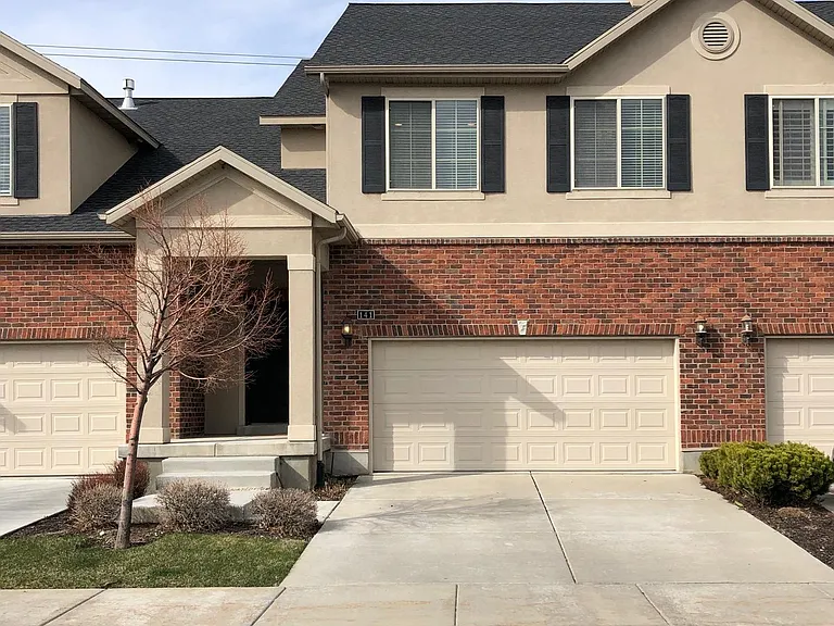 141 E Backhand Ln — Photo 1