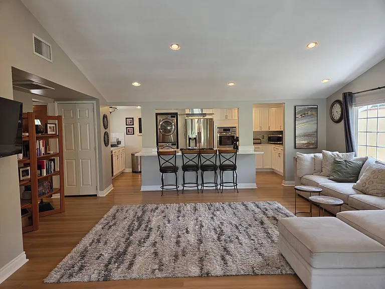 Comanche Ave. 5706 — Photo 25