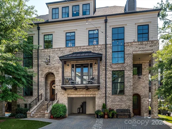 611 Mattie Rose Ln, Charlotte, NC 28204