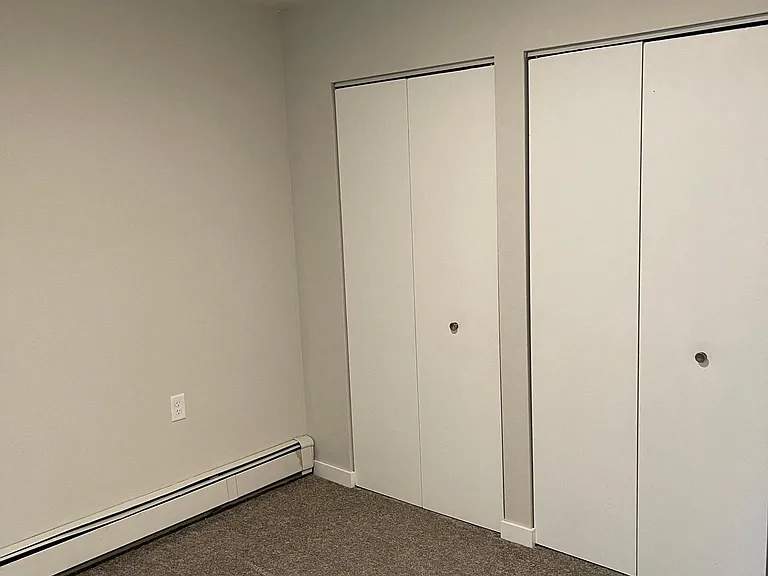 917 E College St #3 — Photo 15