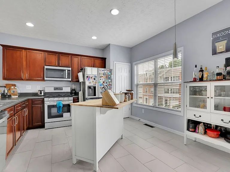 541 Lantern Wood Dr — Photo 15