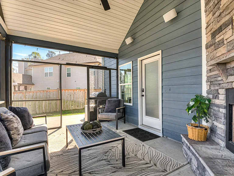 251 Haverford Dr — Photo 29