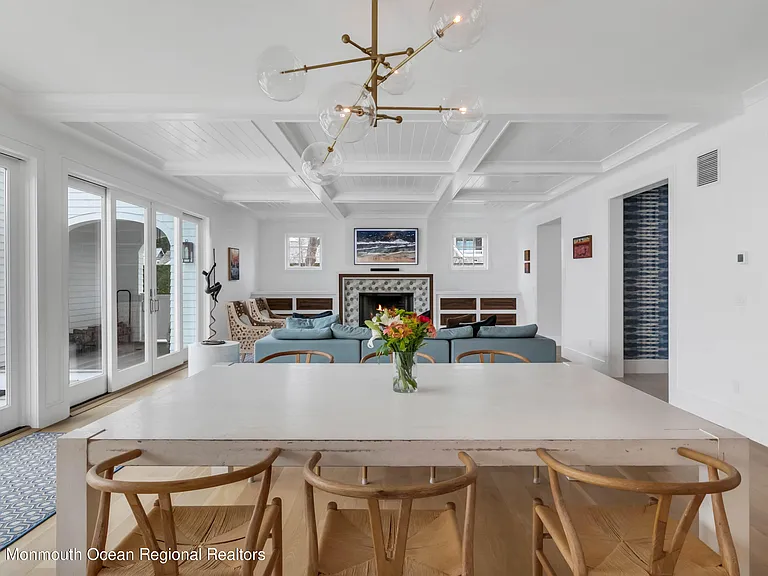 27 Tuttle Ave — Photo 12