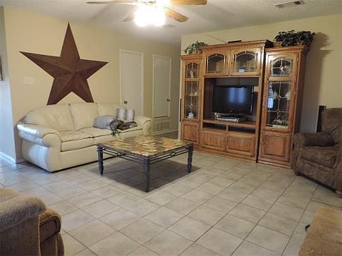 2nd image of 2815 Yorkhill Dr