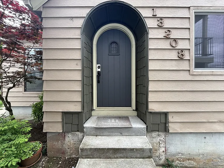 13208 NE Glisan St — Photo 2