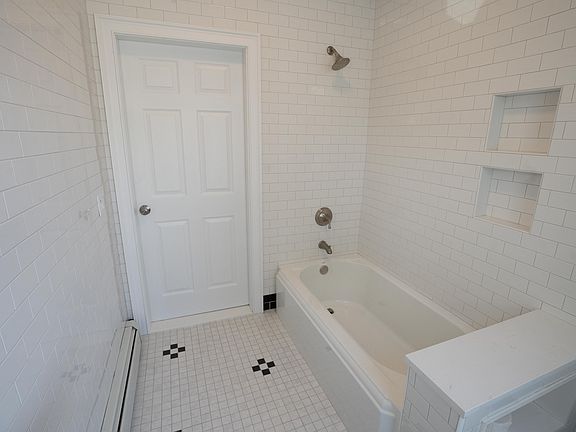 oversized cast iron bathtub