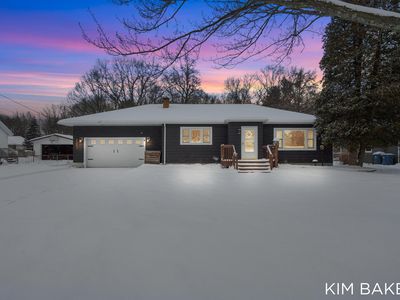 15691 Pruin St, Spring Lake, MI, 49456