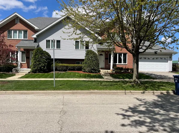 9 Richmond Ave, La Grange Park, IL 60526