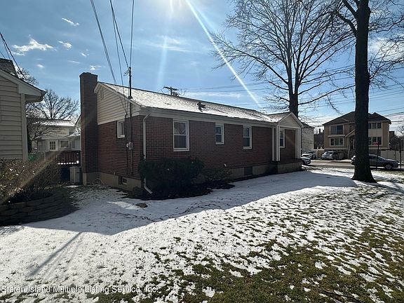 5th image of 449 Slosson Ave