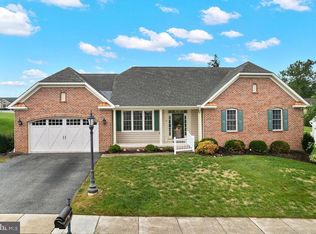 14 Waxwing Ln, Gettysburg, PA 17325