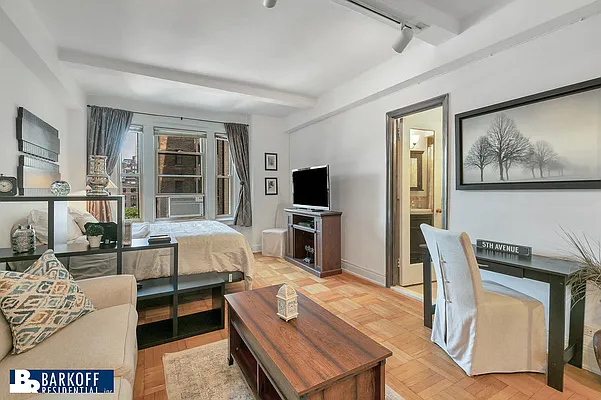 Rented by Barkoff Residential  | media 4