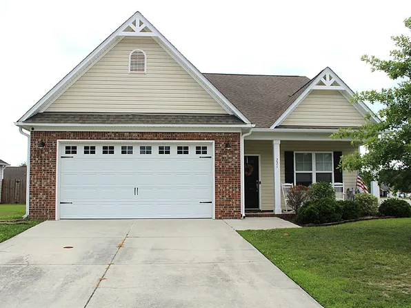 221 Seville St, Jacksonville, NC 28546