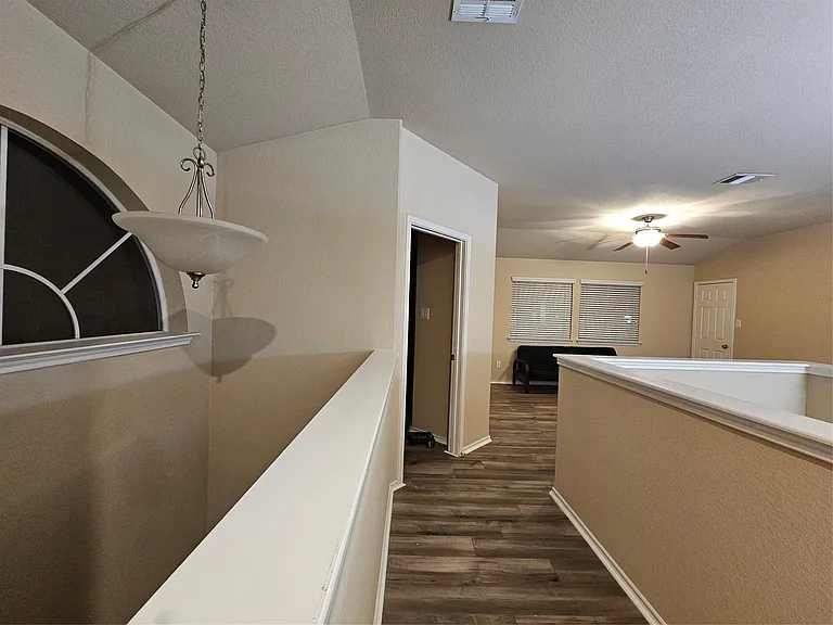 2306 Scott Dr — Photo 12