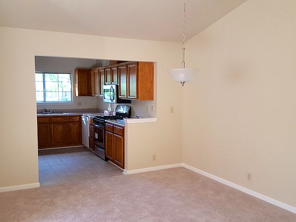 834 Spaniel_Dining Room_05032016