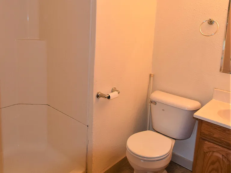 556 Jefferson St #10 — Photo 11