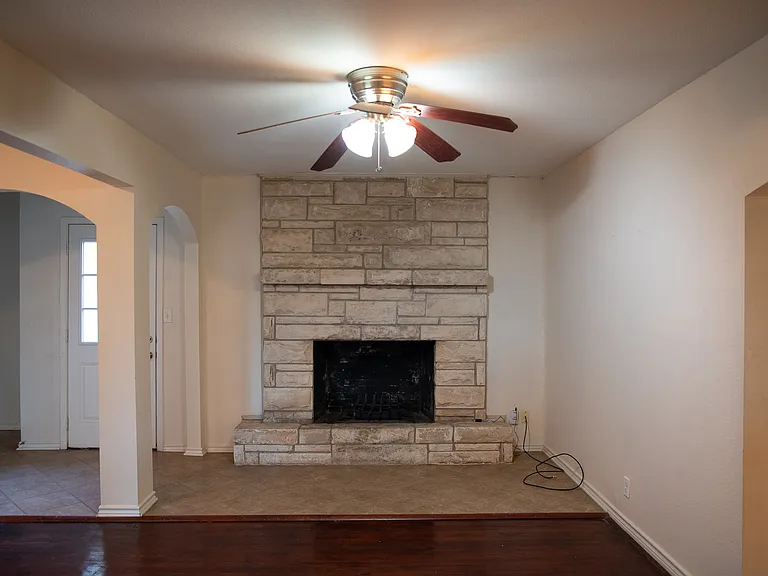 3000 Glen Rae St — Photo 17