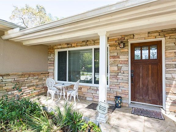4th image of 2541 Lake Ellen Dr