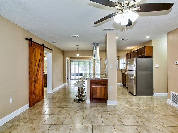 2nd image of 2645 Amanda Dr