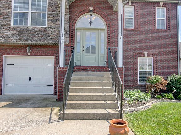 3rd image of 1336 Canyon Pl