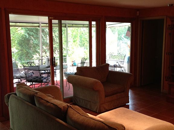 4th image of 588 Lwr Brookwood Dr