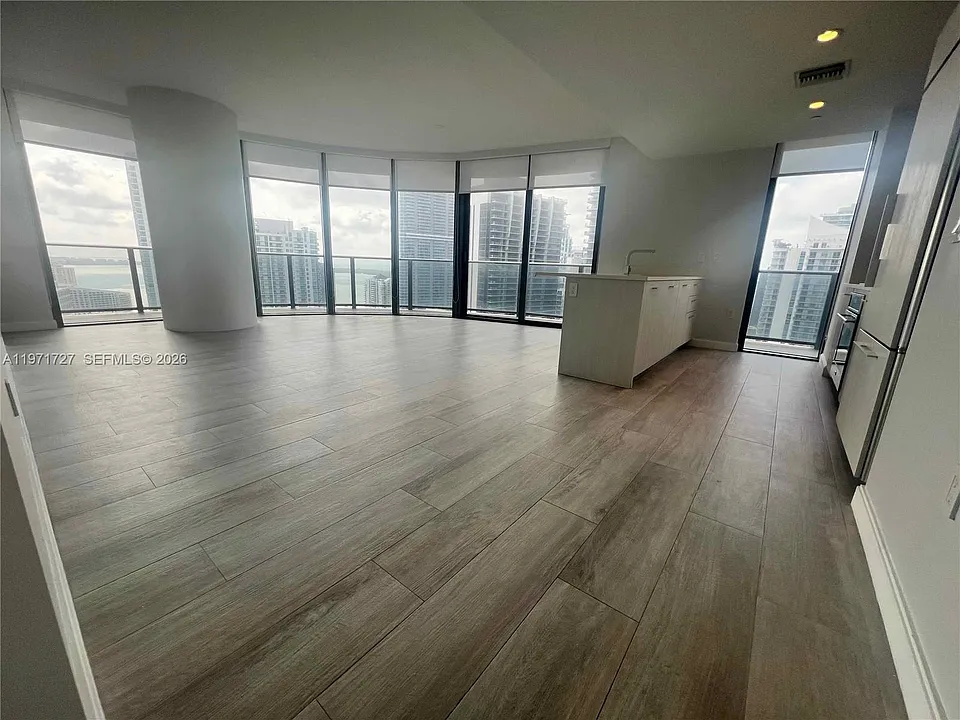 45 SW 9th St #3703