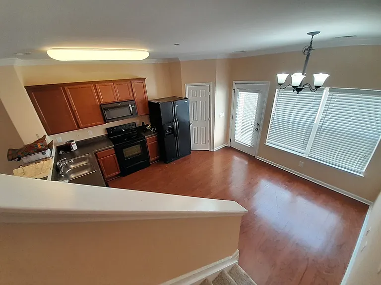 2021 Hemlock Dr — Photo 6