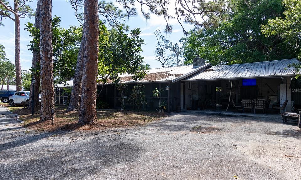 1st image of 2110 Palm Ter