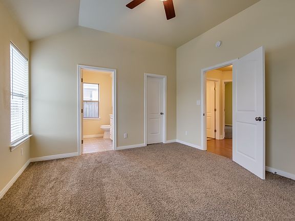 5th image of 2338 Sean St