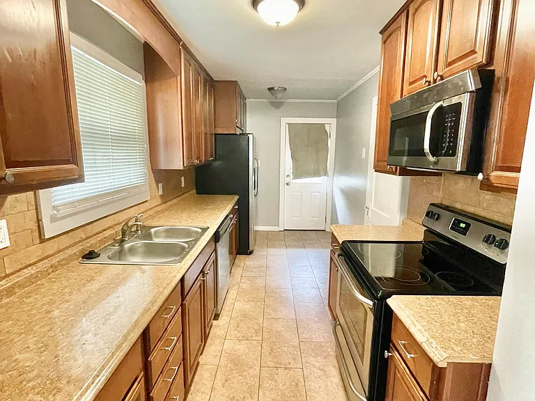 5725 Highland Ave — Photo 13