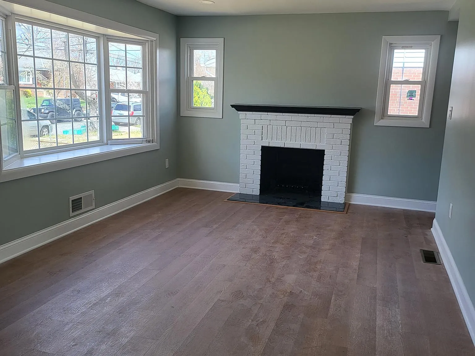 6 bed, 1278 sqft, $4,500 — Photo 3
