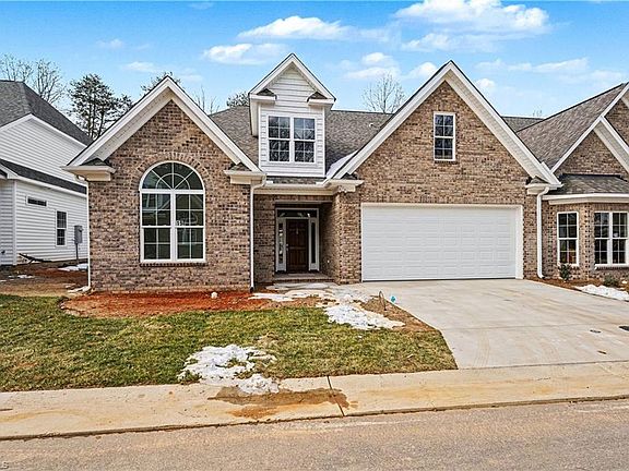 3rd image of 19 Asher Ln