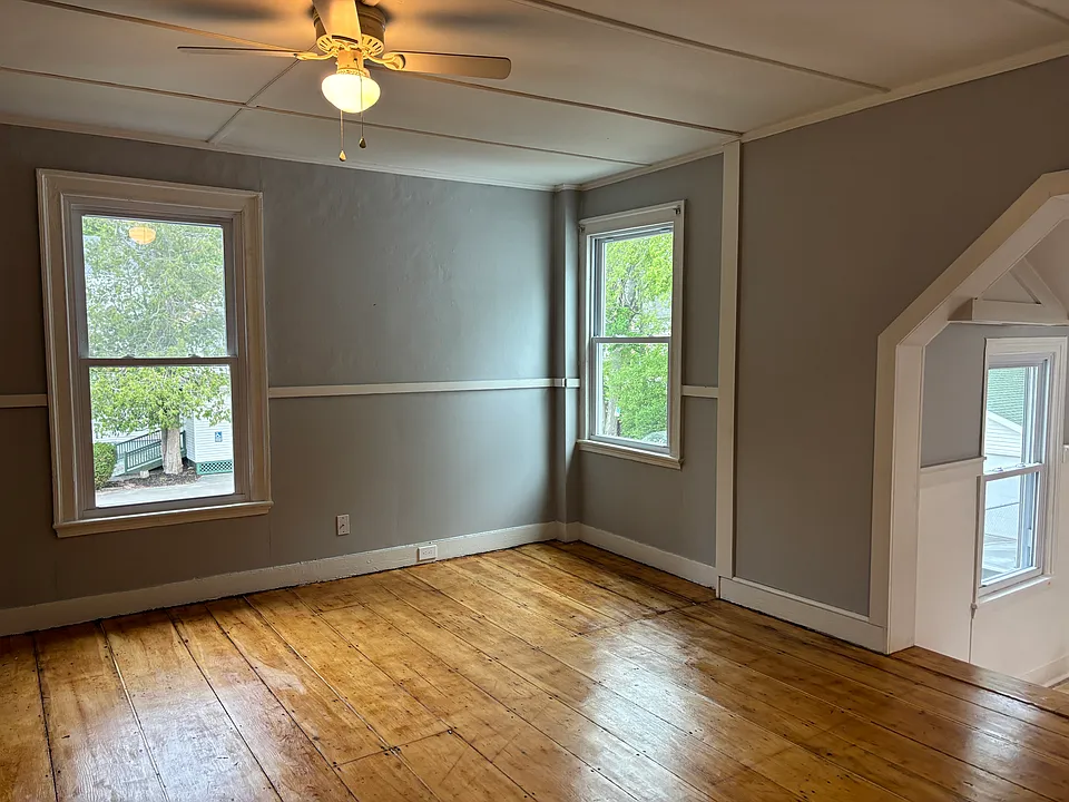 22 Pleasant St #2