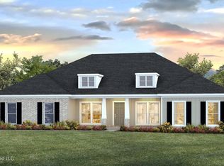 6641 Palm Pointe Dr, Ocean Springs, MS 39564