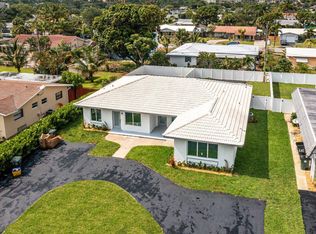 243 SW 6th St, Boca Raton, FL 33432