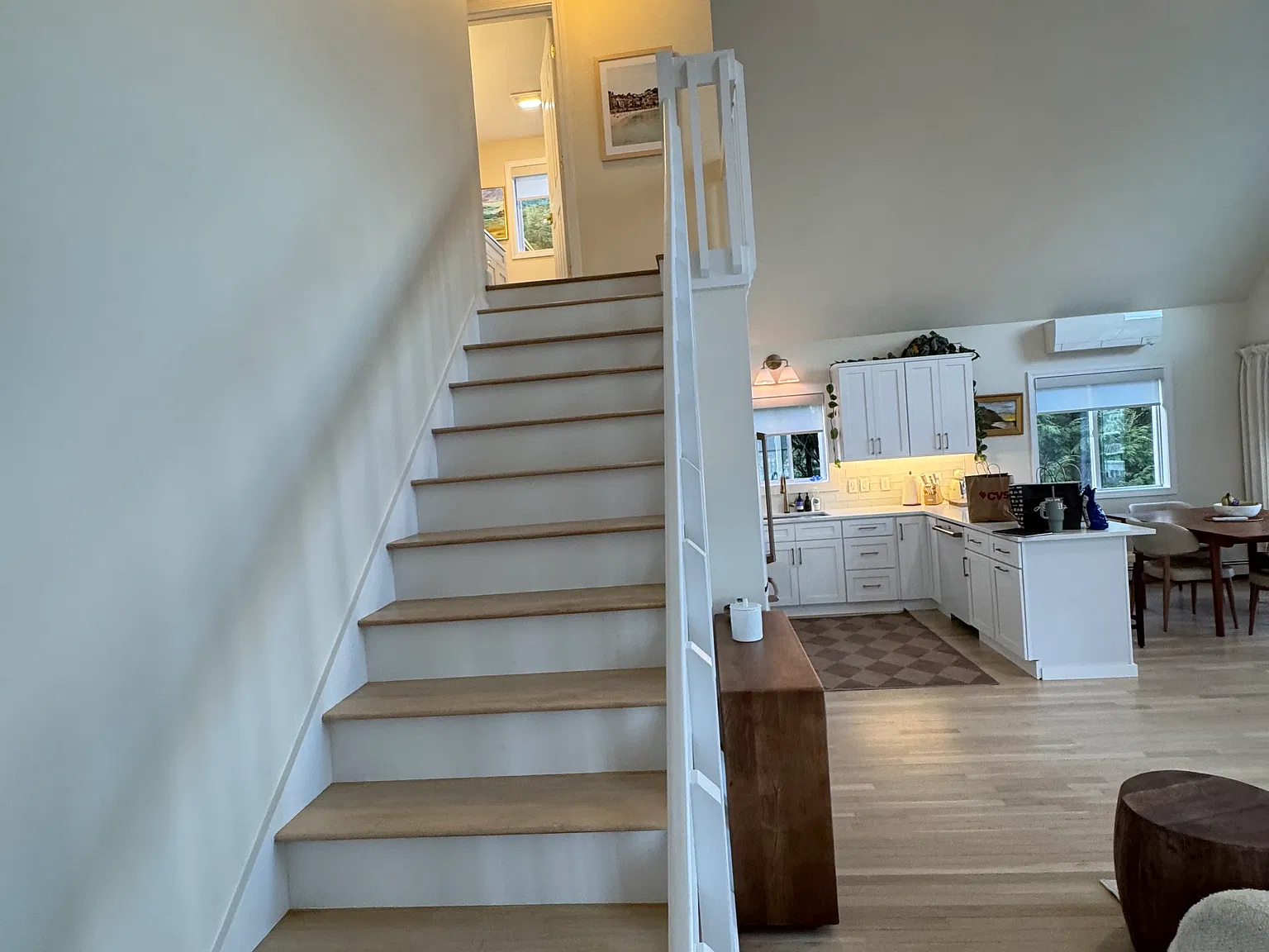 2 bed, 1900 sqft, $2,800 — Photo 4